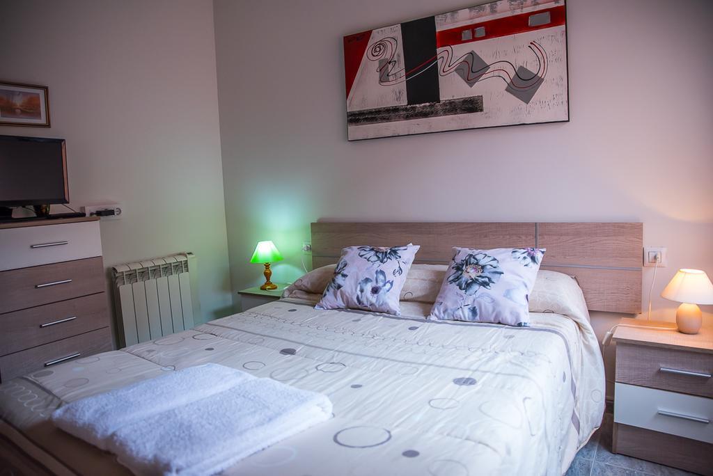 Apartamento Rincon Del Salvador 2 Plasencia Exterior foto